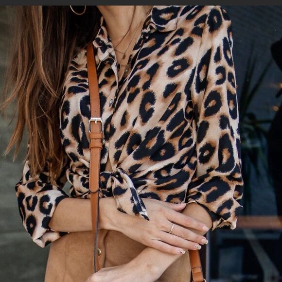 Forever 21 Leopard Print Oversized Button-Up Shirt S NWT - Picture 1 of 7